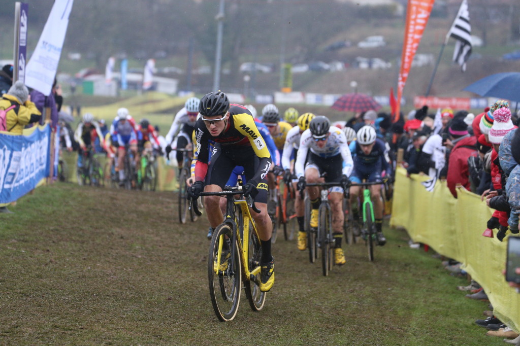 Départ du championnat de France de cyclo-cross 2019 espoirs à Besançon (25) - Crédit FFC Départ du championnat de France de cyclo-cross 2019 espoirs à Besançon (25) - Crédit FFC
