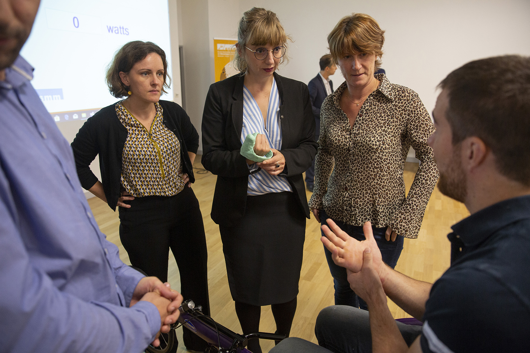 Il reste encore à finaliser le prototype du capteur de puissance avant que Julien Casoli ne le teste en conditions réelles - Crédit photo Région Bourgogne-Franche-Comté / David Cesbron Il reste encore à finaliser le prototype du capteur de puissance avant que Julien Casoli ne le teste en conditions réelles - Crédit photo Région Bourgogne-Franche-Comté / David Cesbron