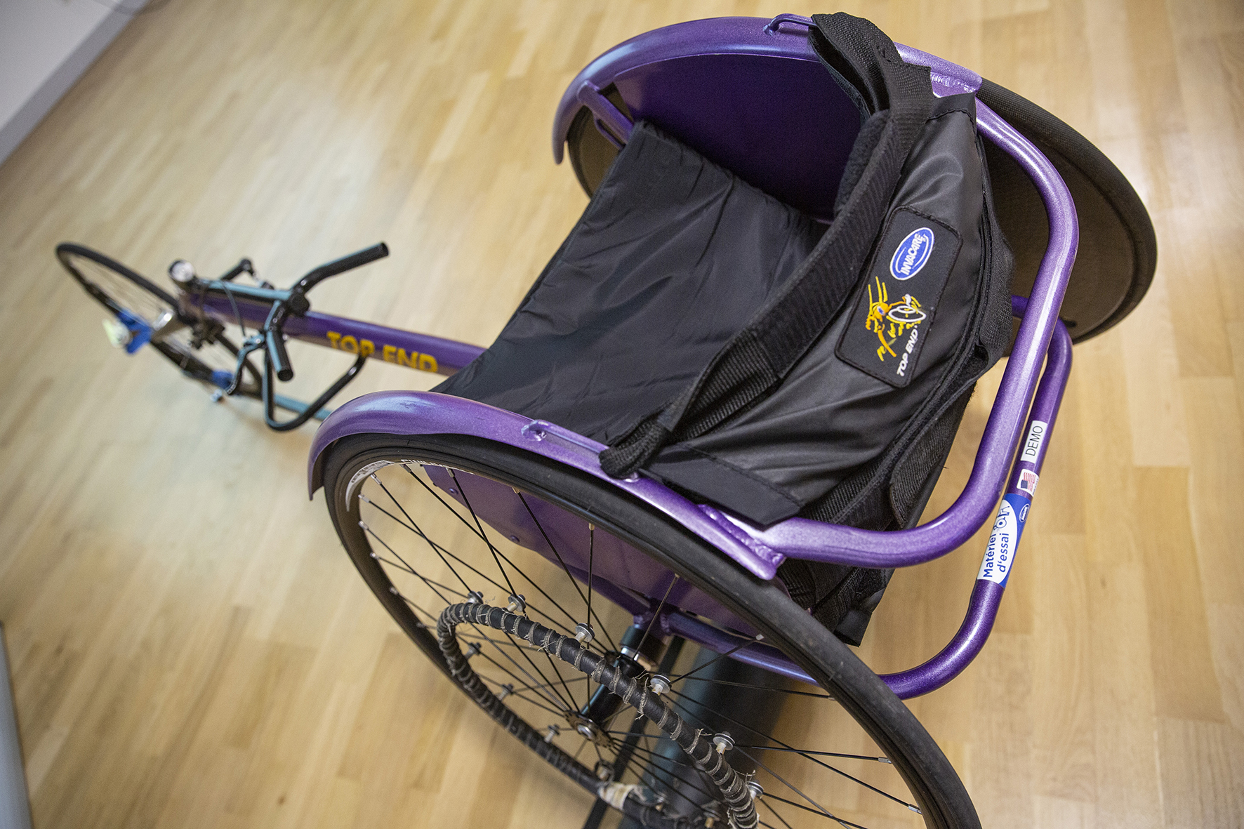 Le fauteil de Julien Casoli, multi-médaillé de bronze paralympique - Crédit photo Région Bourgogne-Franche-Comté / David Cesbron Le fauteil de Julien Casoli, multi-médaillé de bronze paralympique - Crédit photo Région Bourgogne-Franche-Comté / David Cesbron