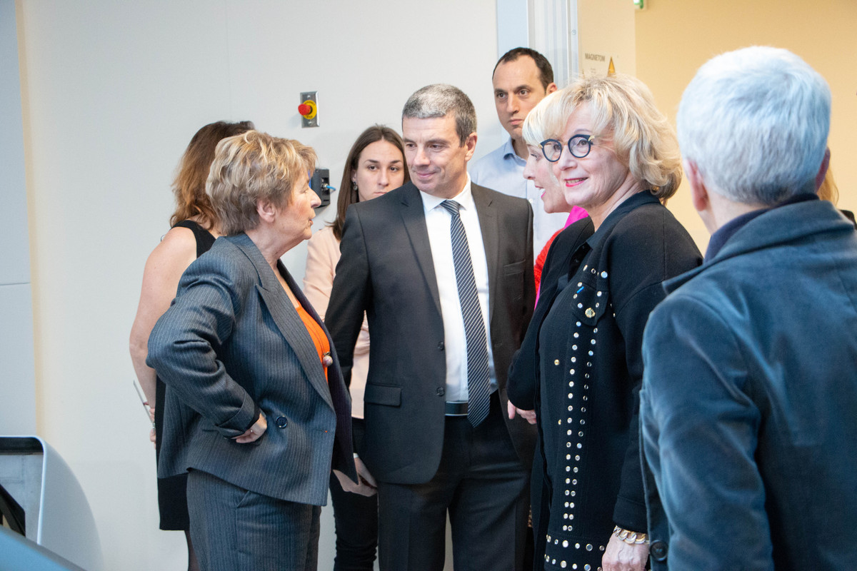 L’inauguration du nouvel équipement a été effectuée par Richard Vignon, préfet du Jura et président du CGFL, en présence de Marie-Guite Dufay, présidente de la Région et de Françoise Tenenbaum, conseillère régionale déléguée à la santé.