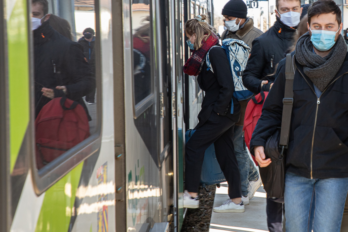 Fini le grand écart pour accéder au train : les quais ont été rehaussés de 37 cm - Photo Région Bourgogne-Franche-Comté Fini le grand écart pour accéder au train : les quais ont été rehaussés de 37 cm - Photo Région Bourgogne-Franche-Comté