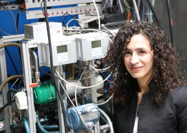 Nadia Yousfi Steiner, directrice du Cursus Master Ingénierie Hydrogène Energie et Efficacité Energétique (CMI H3E) à l’Université de Franche-Comté, lauréate du prix de la sensibilisation, de l’éducation et de la formation 2022 - Photo DR