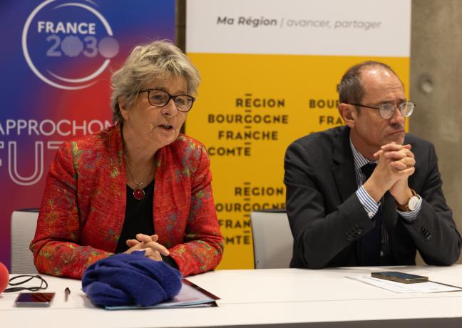 Marie-Guite-Dufay, présidente de Région, et Franck Robine, préfet de Région, mardi 19 décembre 2023 à Dijon - Photo Xavier Ducordeaux