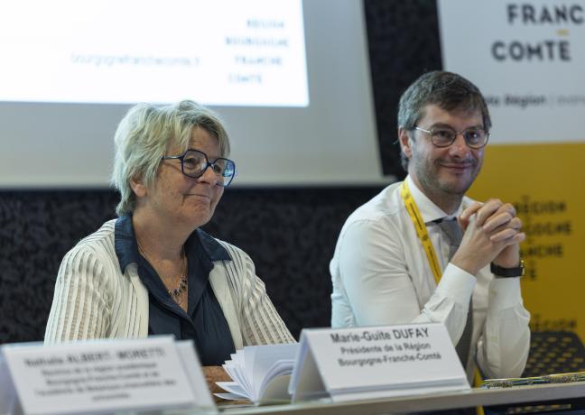 Marie-Guite Dufay et Willy Bourgeois aux rencontres estivales des proviseurs et la Région, jeudi 10 juillet 2025 à Dole - Photo David Cesbron