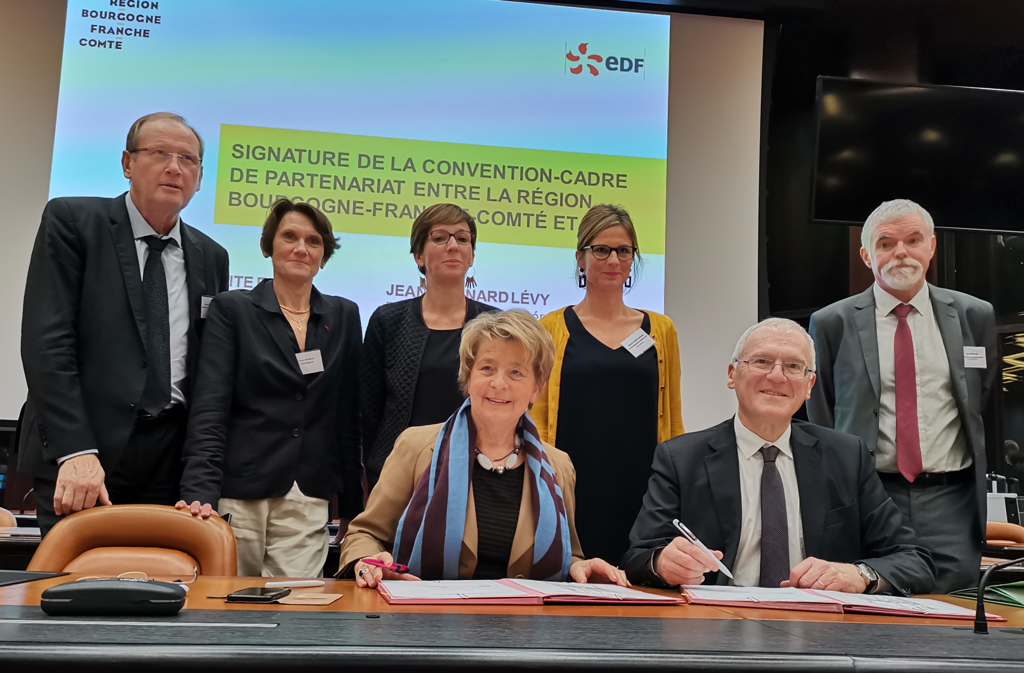 Signature d'une convention liant EDF à la Région Bourgogne-Franche-Comté, jeudi 29 novembre 2018 - Crédit Thomas HAZEBROUCK