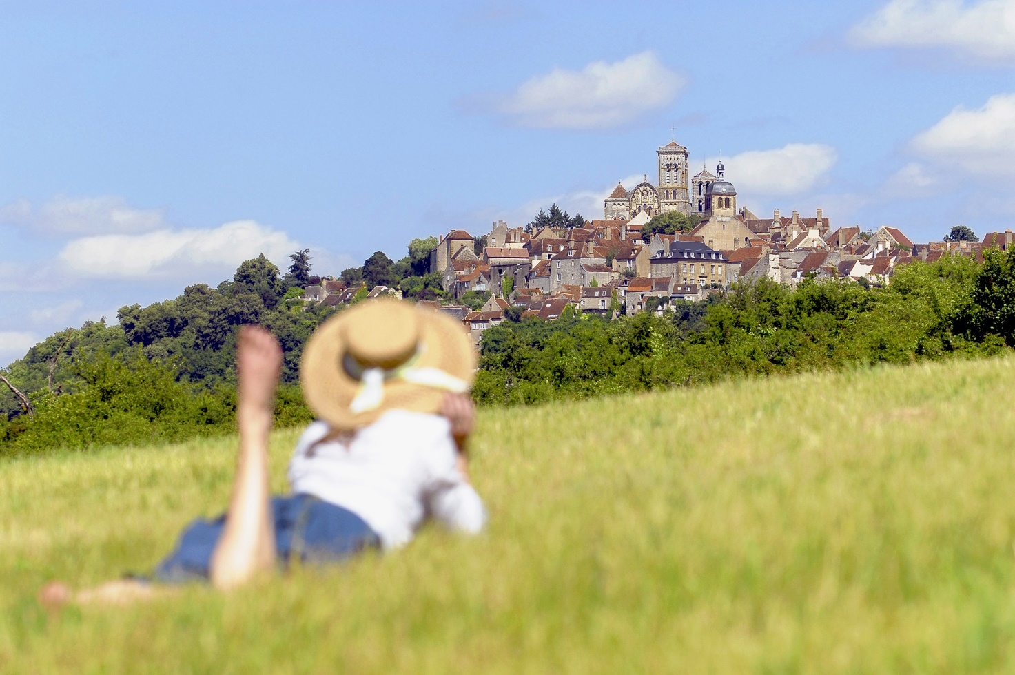 Vue de la colline de Vézelay Crédit Alain DOIRE / Bourgogne-Franche-Comté Tourisme