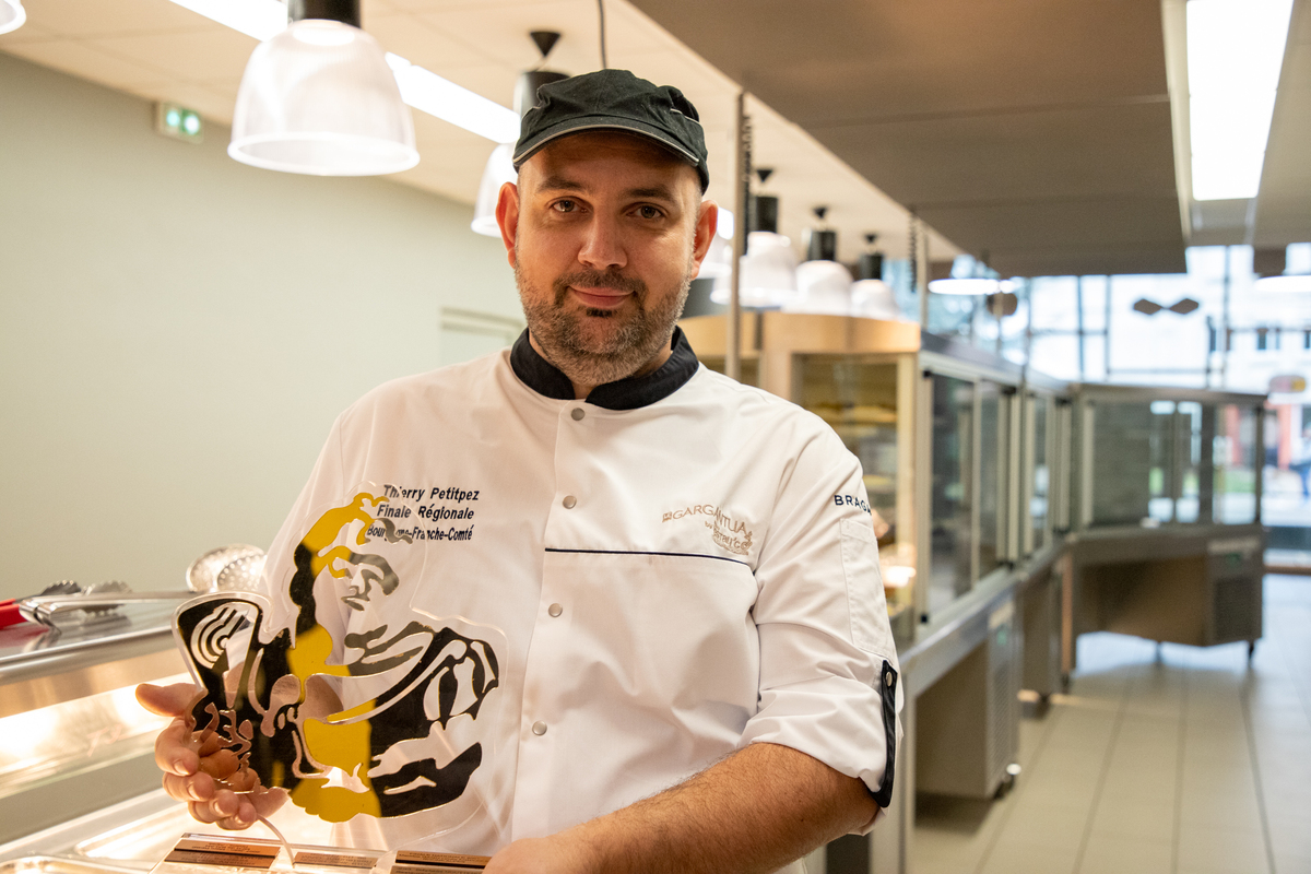 Thierry Petitpez a remporté en septembre 2021 la finale du Gargantua qui désigne le meilleur cuisinier de collectivité - ©Région Bourgogne-Franche-Comté