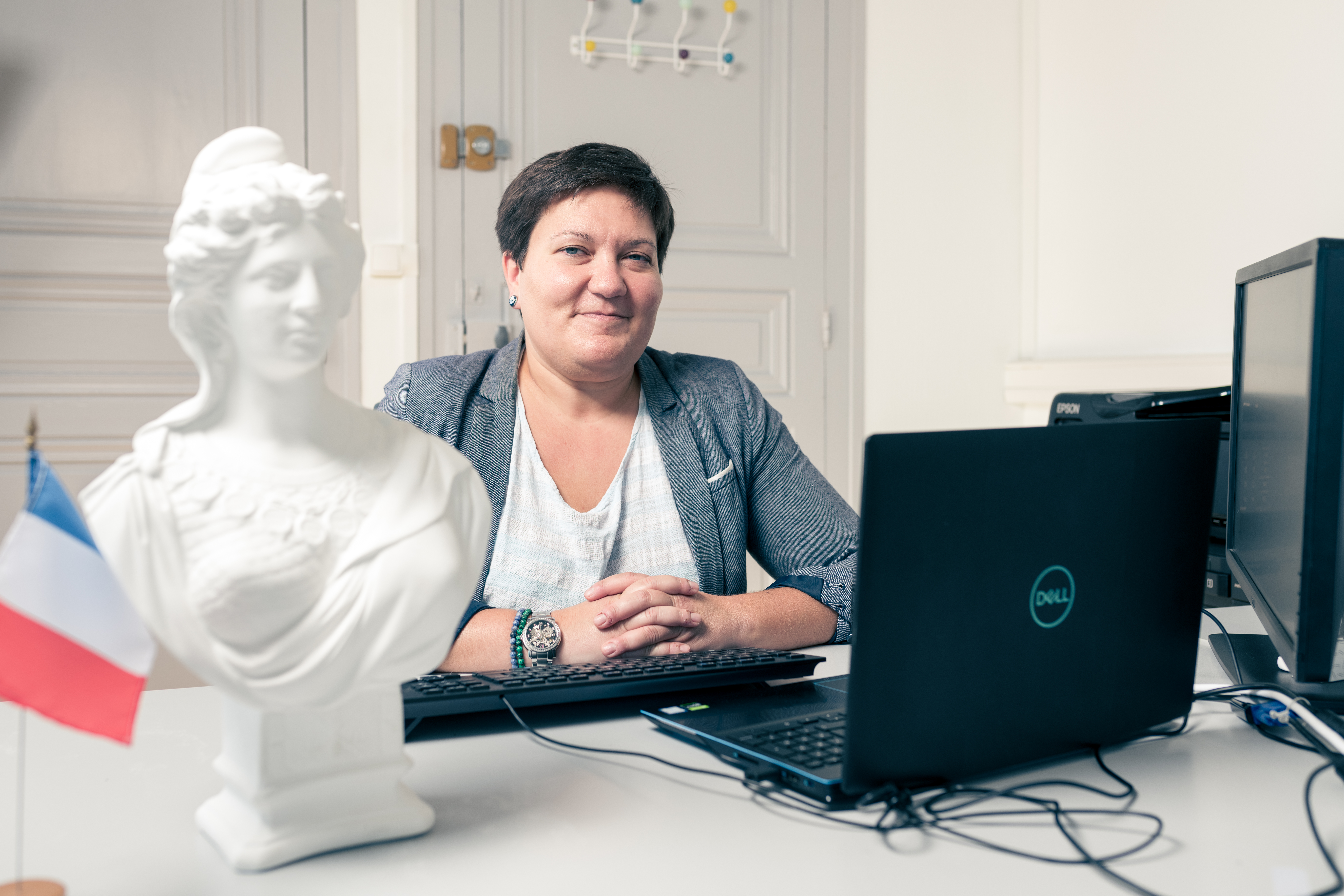 Véronique Duroure, en mairie de Granges (Saône-et-Loire) - DR