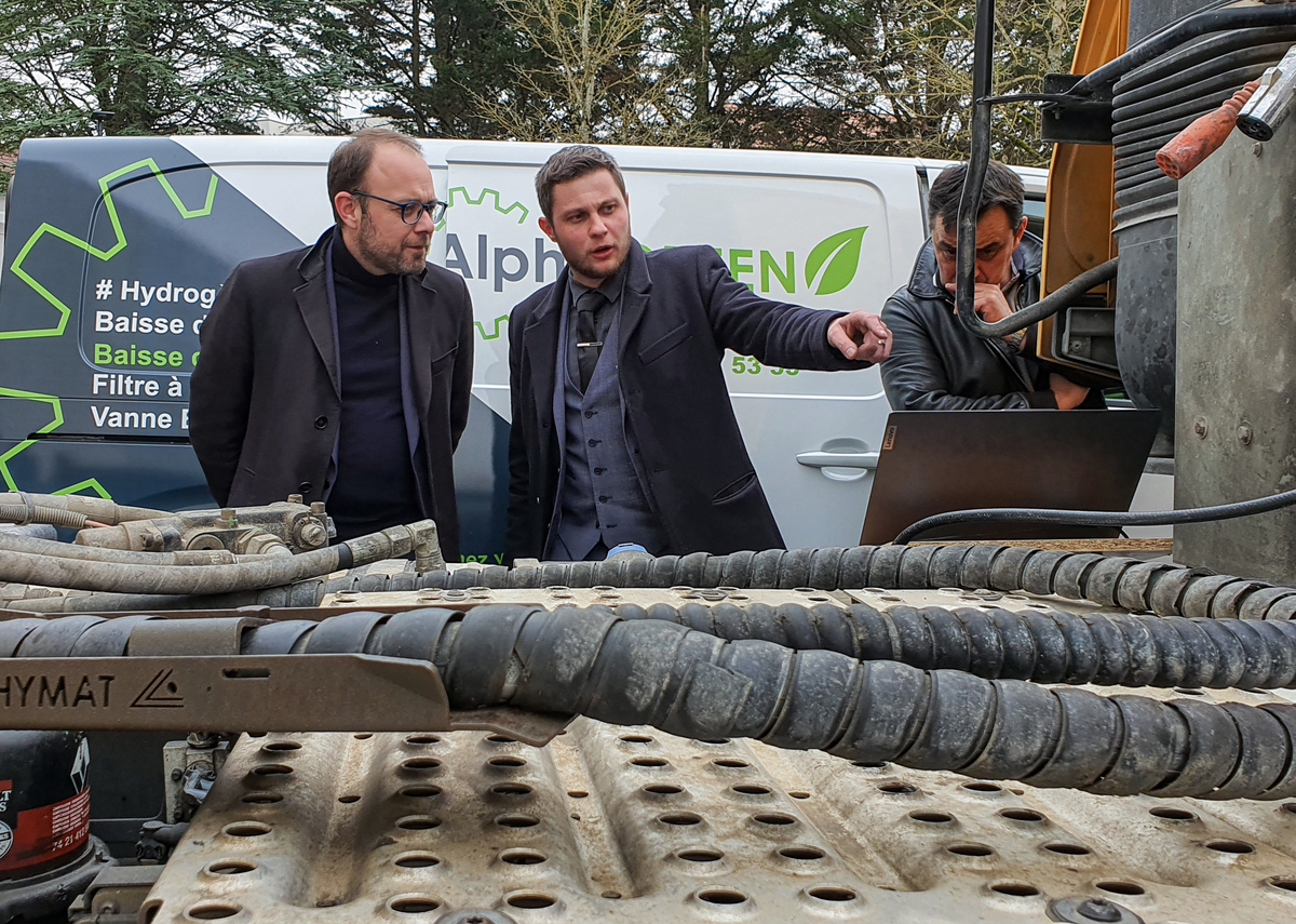 Ludovic Chevènement a créé Alpha Green à Besançon en février 2020. Sa société propose de dépolluer les moteurs thermiques de poids lourds grâce à l’hydrogène. Photo Xavier Ducordeaux.