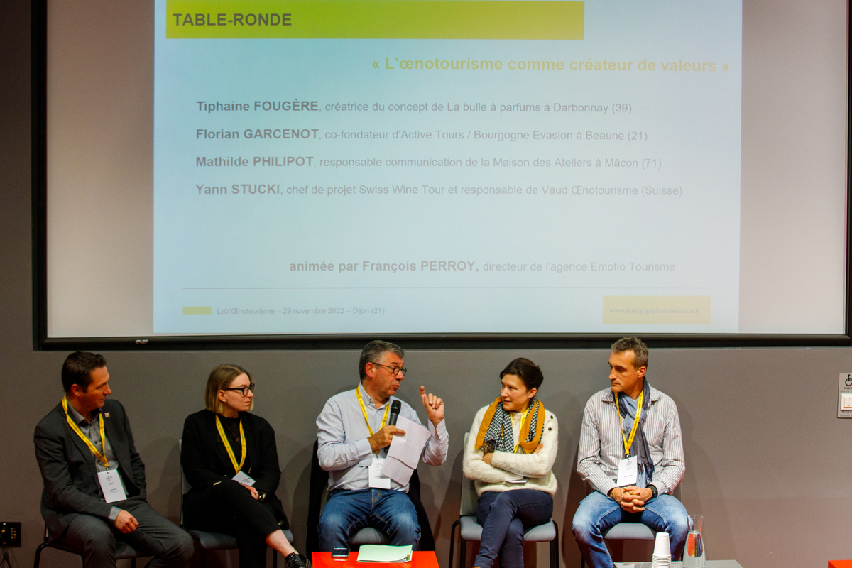 Une table ronde a réuni des acteurs régionaux de l’œnotourisme, venus partager leurs expériences - PhotoRégion Bourgogne-Franche-Comté Xavier Ducordeaux