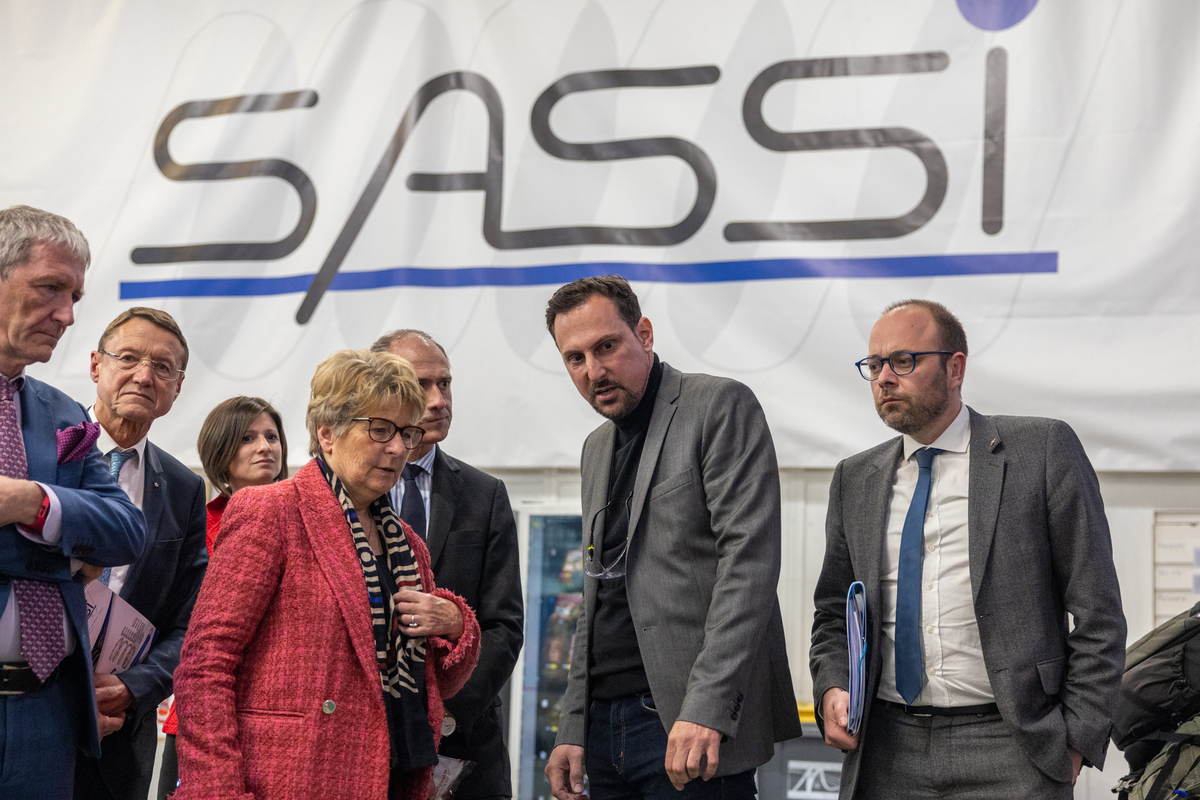 Le comité de pilotage a découvert les activités de l’entreprise Sassi et de son président Patrick Sassi - Photo Xavier Ducordeaux