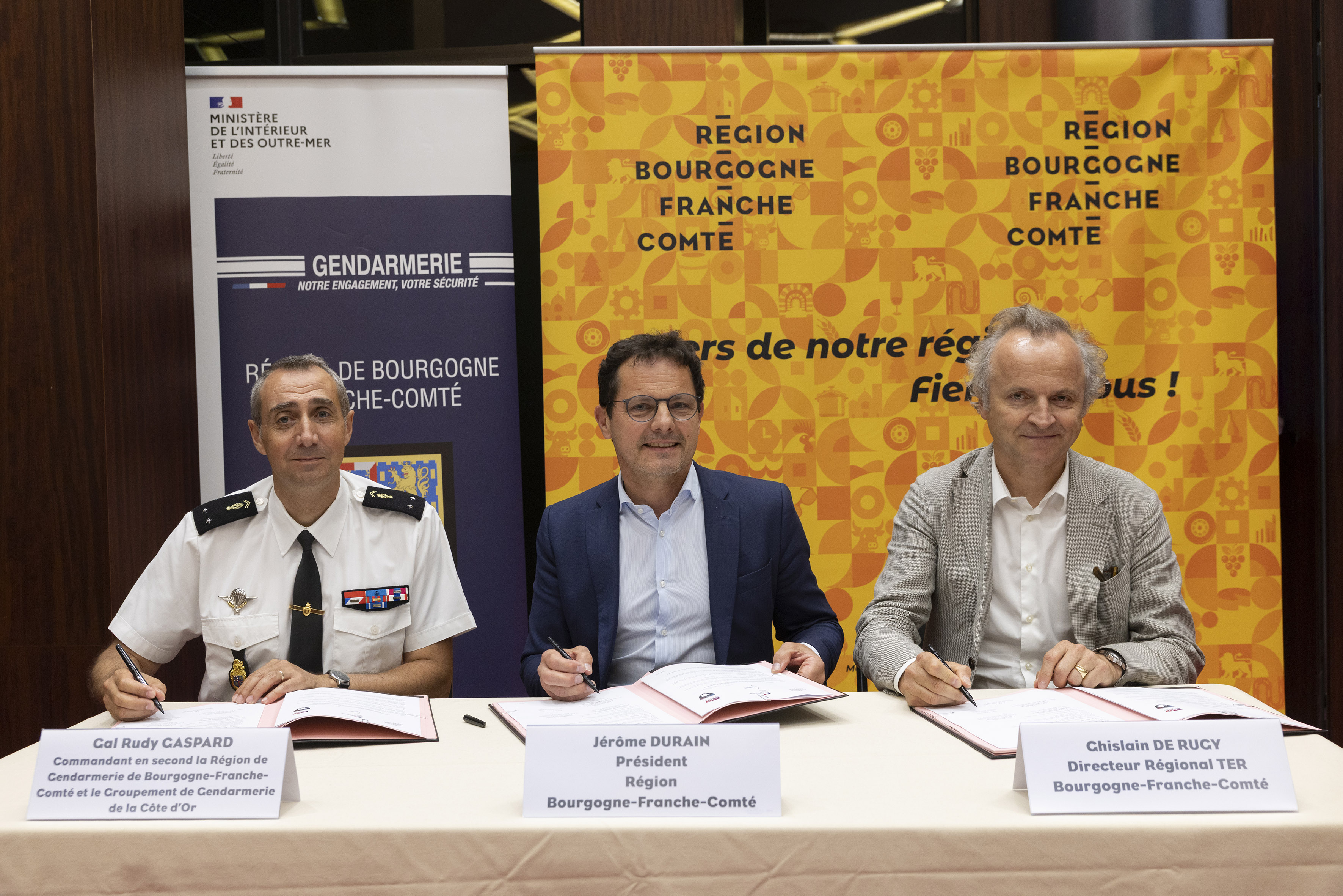 Signature de la convention Région-SNCF - Gendarmerie © David Cesbron