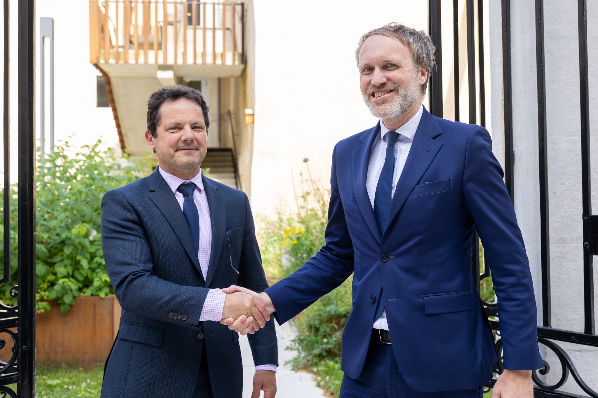 Jérôme Durain et Antoine Saintoyant, main dans la main pour accompagner la réindustrialisation du territoire régional - Photo Xavier Ducordeaux
