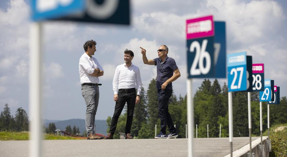 Visite de Willy Bourgeois au stade des Tuffes - Photo David Cesbron - Région Bourgogne-Franche-Comté