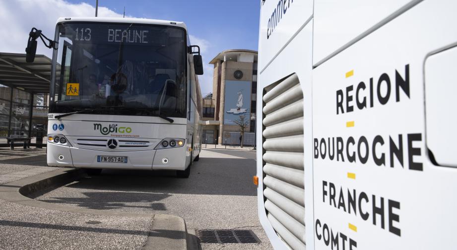 Car Mobigo en gare de Dijon (21) - Crédit photo David Cesbron
