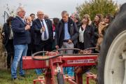 Visite de la plateforme collaborative d'expérimentation en agroécologie de l'INRAE à Bretenières (21) Bruno Bonnell, secrétaire général pour l’investissement en charge de France 2030 - Photo Région Bourgogne-Franche-Comté Xavier Ducordeaux