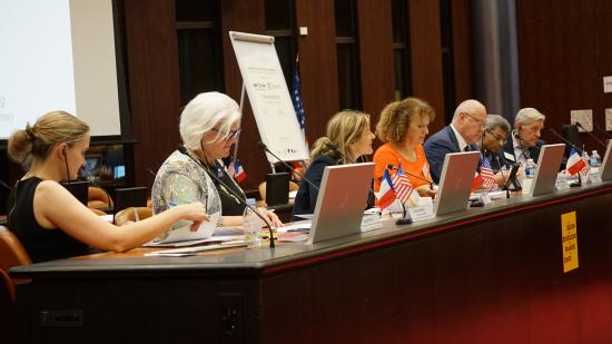 Signature convention AER, Agronov et Saint-Louis (Missouri)