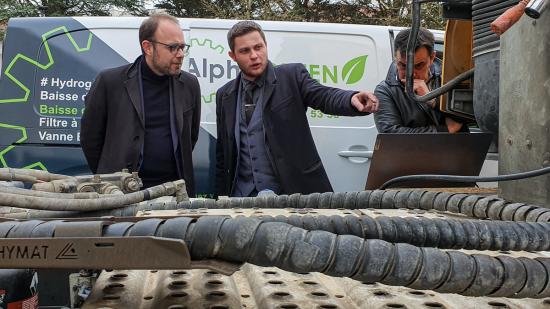 Ludovic Chevènement a créé Alpha Green à Besançon en février 2020. Sa société propose de dépolluer les moteurs thermiques de poids lourds grâce à l’hydrogène. Photo Xavier Ducordeaux.