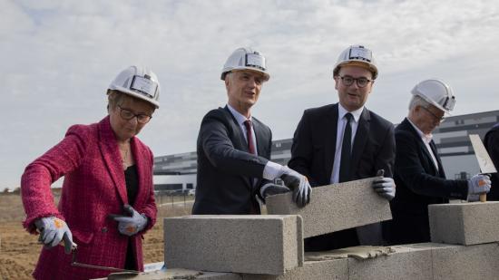 Pose de la première pierre de la future usine Vicky Foods près de Chalon-sur-Saône, mardi 21 mars 2023 - Photo Emmanuelle Baills