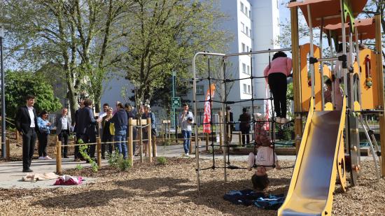 Visite de la présidente Marie-Guite Dufay au groupe scolaire Jacques Prévert, à Lons le Saunier (39) - Photo Région Bourgogne-Franche-Comté Christophe Bidal