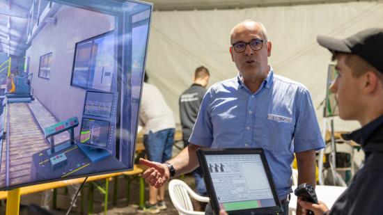 Présents sur le salon Euroforest, James Dat et le CMQ FB espèrent reconnecter la jeunesse aux professionnels de la filière bois-forêt - Photo Xavier Ducordeaux