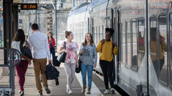 TER Régiolis en gare de Dijon - DR