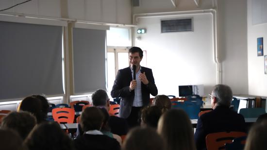 Willy Bourgeois, vice-président de la Région Bourgogne-Franche-Comté en charge des lycées, mardi 13 mai 2025 au lycée Le Corbusier, à Lons-le-Saunier - Photo Maxime Scherepin