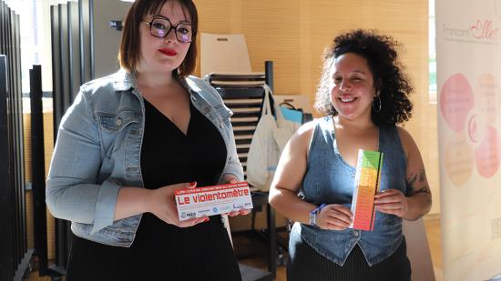 Séverine Kiblaire et Ilhame Abouhnaik interviennent dans les lycées pour sensibiliser aux droits des femmes - Photo Océane Lavoustet