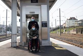 Livrée en 2021, la gare de Dole fait partie des 18 gares de Bourgogne-Franche-Comté d’ores et déjà 100 % accessibles aux personnes à mobilité réduite – Photo Xavier Ducordeaux