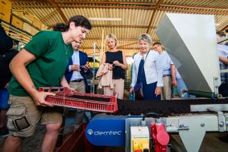 Visite de Marie-Guite Dufay, présidente de Région, au lycée de l'Horticulture et du Paysage de Tournus (71), lundi 4 septembre 2023 - Photo Gaëtan Bouvier