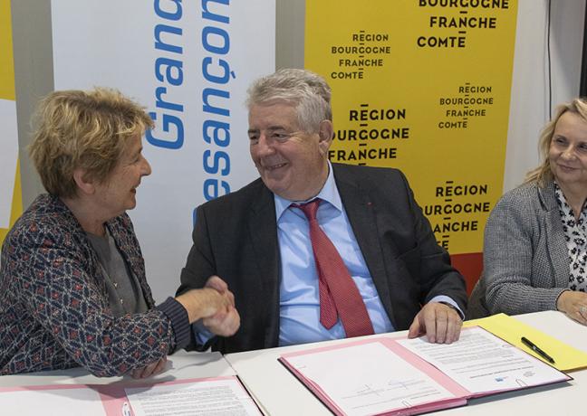 Signature du contrat de développement métropolitain entre la Région Bourgogne-Franche-Comté et le Grand Besançon, lundi 12 novembre 2018 - Crédit Région Bourgogne-Franche-Comté / David Cesbron