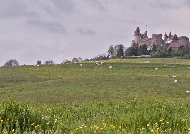 Châteauneuf-en-Auxois - Crédit photo Jean-Marc Schwartz