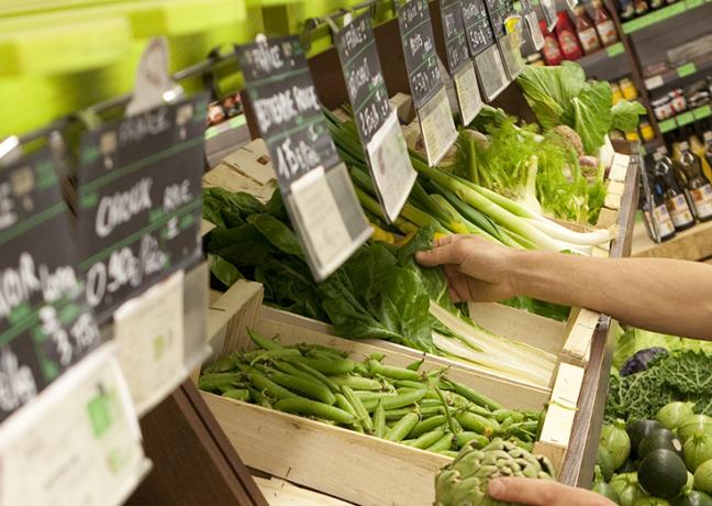 Epicerie Biocoop - Crédit photo Région Bourgogne-Franche-Comté / David Cesbron