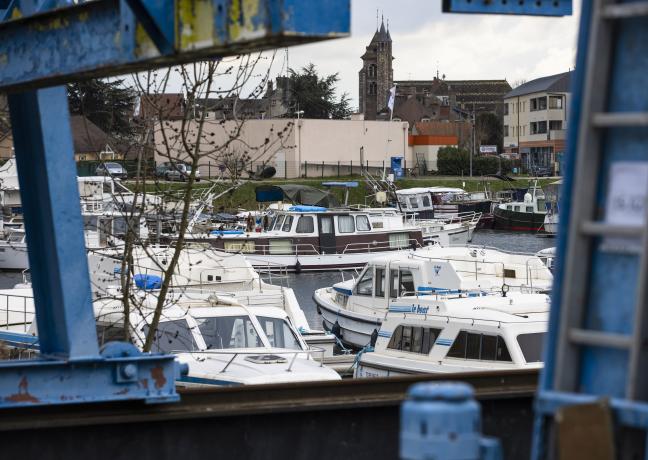 Premier port fluvial intérieur de France, Saint-Jean-de-Losne peut accueillir 600 bateaux. Photo © Région Bourgogne-Franche-Comté David Cesbron