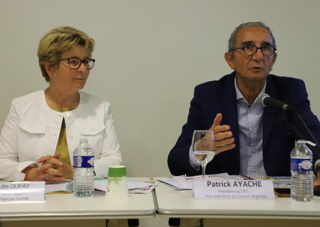 Marie-Guite Dufay, présidente de la Région Bourgogne-Franche-Comté, et Patrick Ayache, vice-président en charge du tourisme - Photo Léopodine Dériot