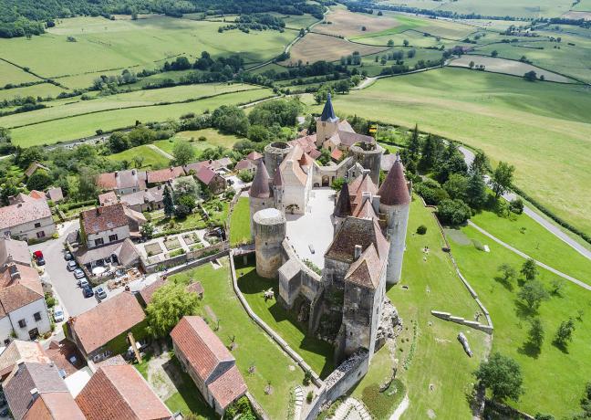 Château de Châteauneuf-en-Auxois (21), propriété de la Région Bourgogne-Franche-Comté - Photo Ch Fouquin