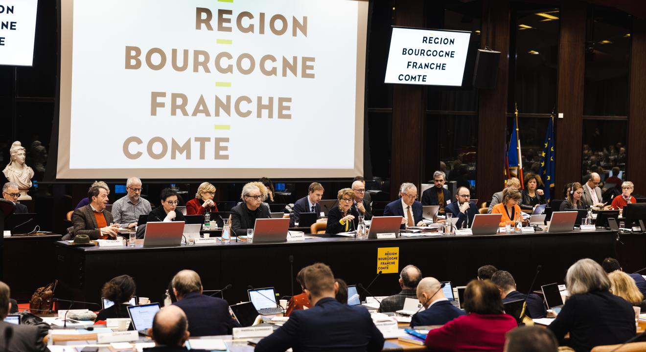 Le Conseil régional a validé son budget 2023. Photo : Vincent Arbelet
