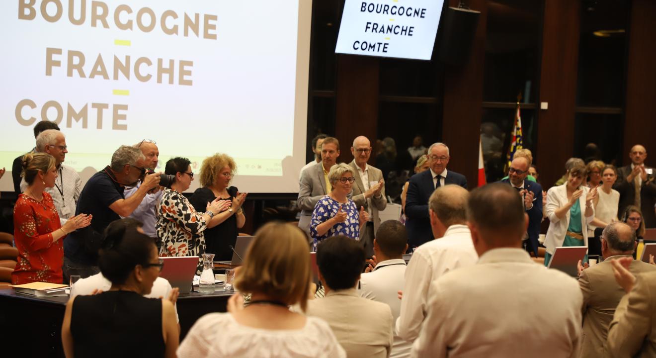 assemblée plénière 2706 Présidente